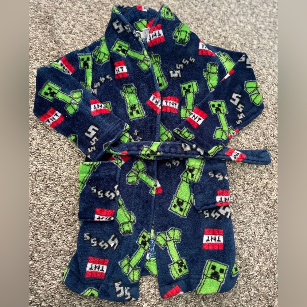 Kids Creeper Print - Fuzzy & soft Blue and Green Minecraft Bathrobe size 4/5